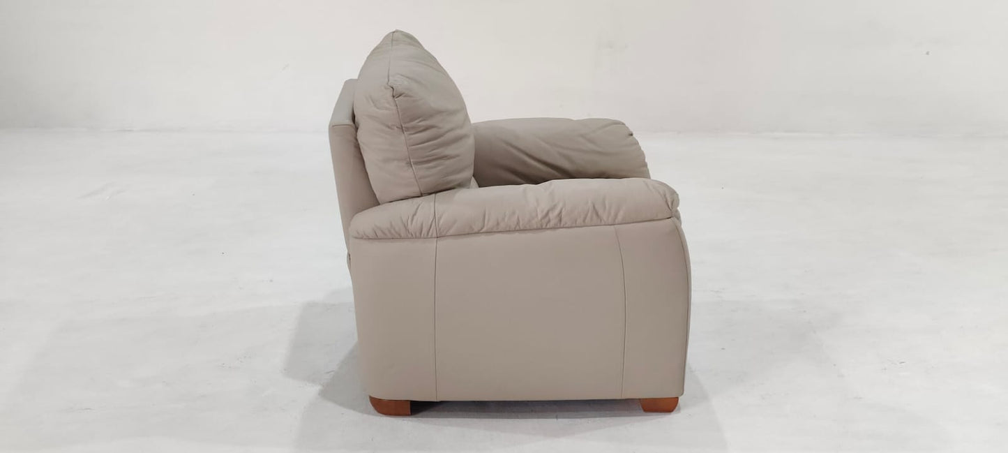 B693-154-A0(2) - 1 SEATER RECLINER(ELECTRIC) - BLR WH