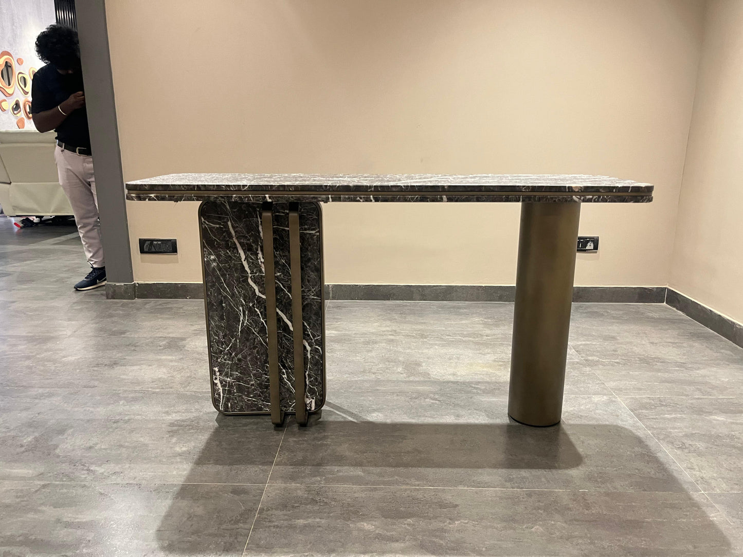 ST347(1) - CONSOLE TABLE - NAR