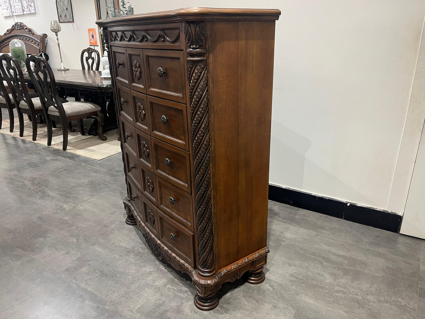 B553-46 - CHEST OF DRAWERS - NAR